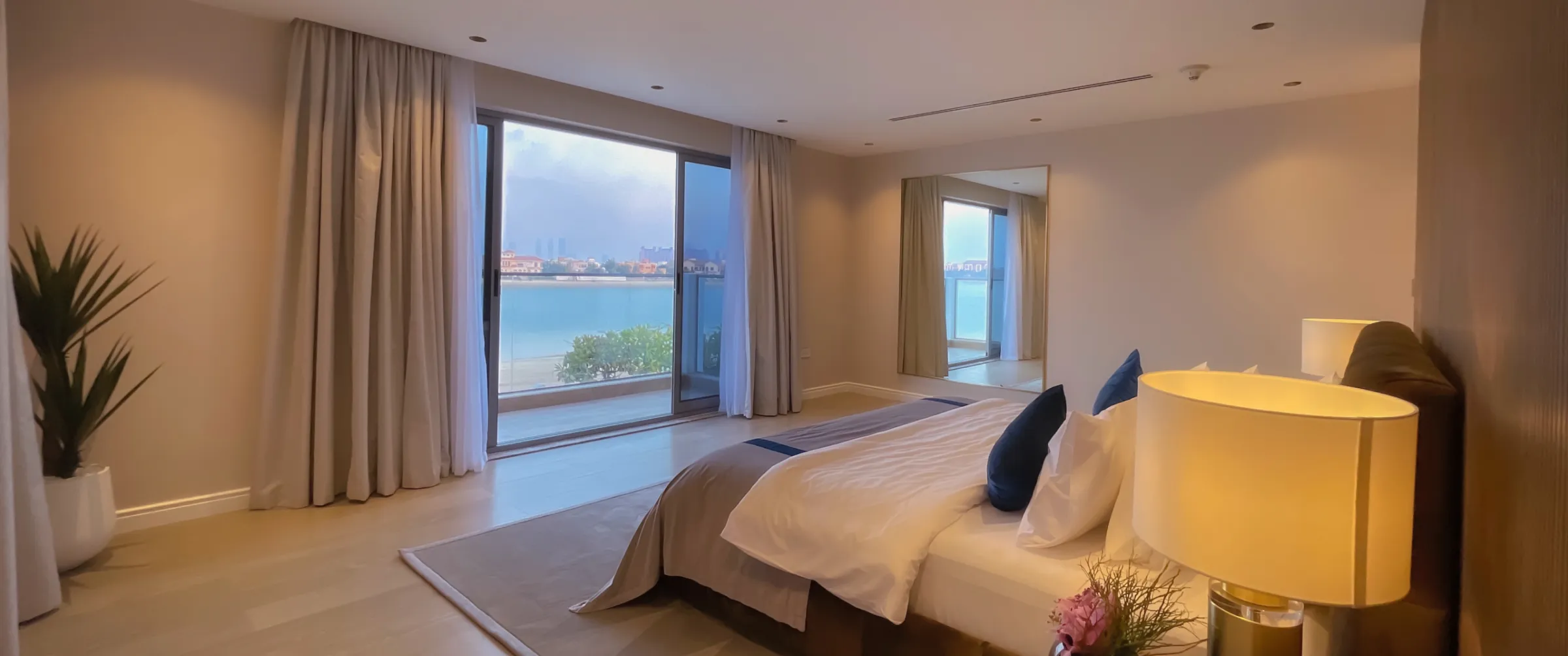 G-Frond Tip, Palm Jumeirah Long stay Holiday Home — view 3